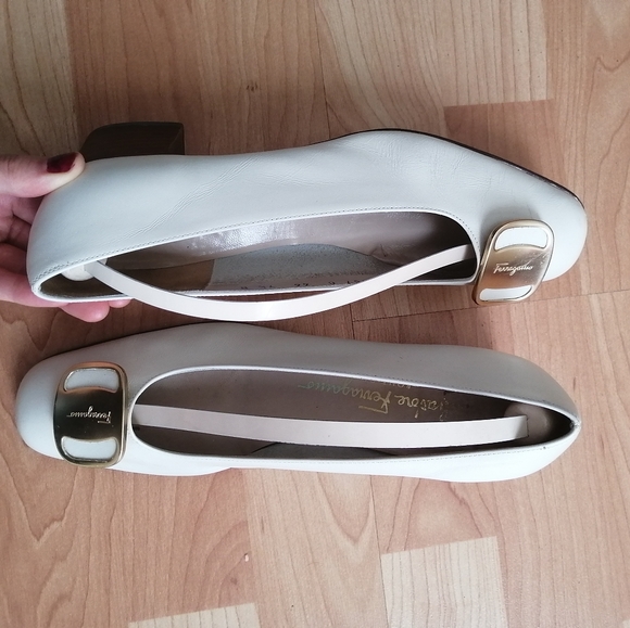 RARE Vintage Ferragamo White Leather Block Heels - Picture 4 of 6